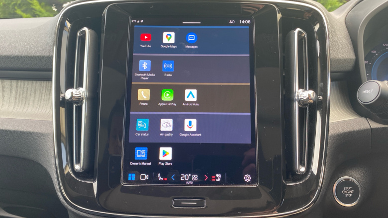 Volvo XC40 2.0 B3P Ultra Dark 5dr Auto Petrol Estate